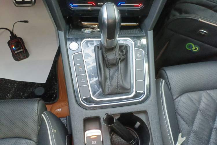 Used Volkswagen Magotan GTE Plug-in Hybrid 2022 GTE Luxury Model Gear Lever