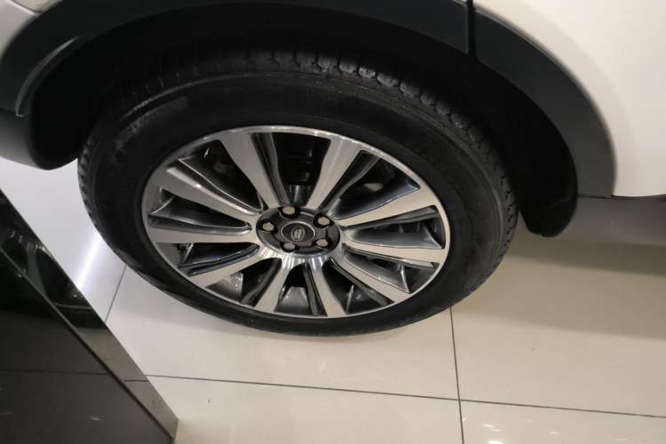 Used Land Rover Range Evoque 2018 240PS PURE Style Edition
