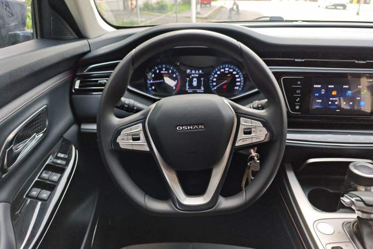 Used CHANGAN OSHAN X7 2020 1.5T Automatic Elite Edition
