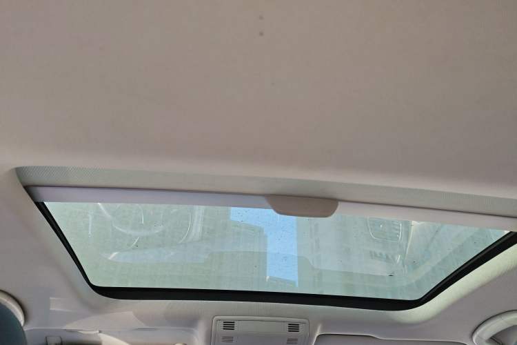 Used Volkswagen Golf 2015 1.4TSI Automatic Comfort Model Headliner