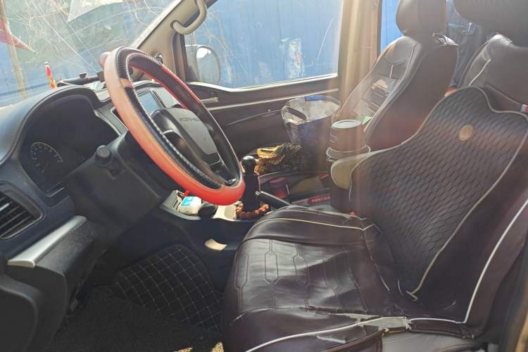 Used FORTHING Lingzhi 2022 M5L 1.6L Utility Model 7 Seats Left Front Seat