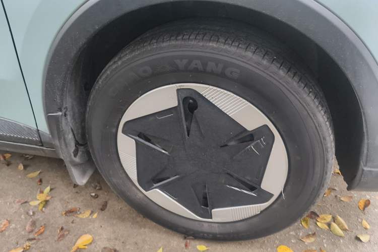 Used Geometry E Firefly 2024 301km Flowing Light
