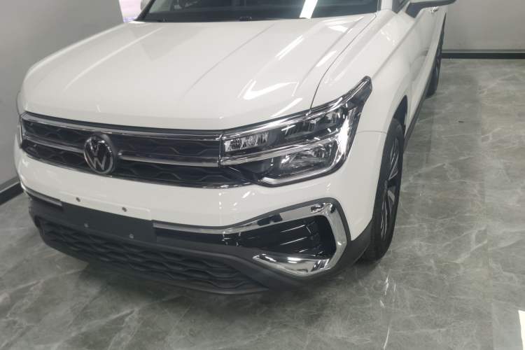 Used Volkswagen Tharu 2024 300TSI Two-Wheel-Drive Moonlight Edition
