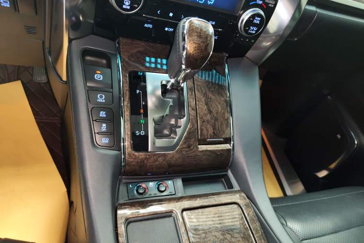 Used Toyota Alphard 2021 Dual-Engine 2.5L Prestige Edition Gear Lever
