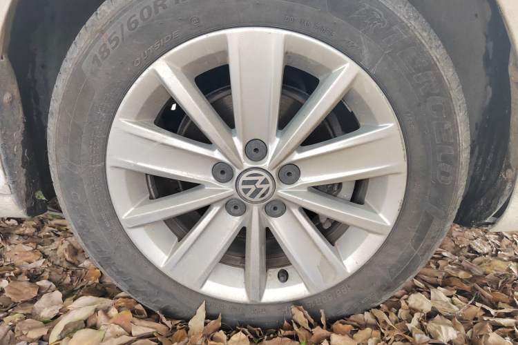 Used Volkswagen Jetta 2015 Zhihui Edition 1.4L Manual Comfort Model
