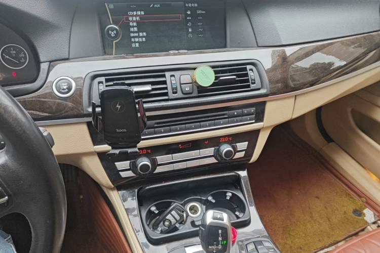 Used BMW 5 Series 2011 523Li Luxury Model