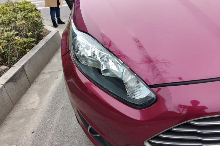 Used Ford Fiesta 2013 Hatchback 1.5L Automatic Fashion Edition