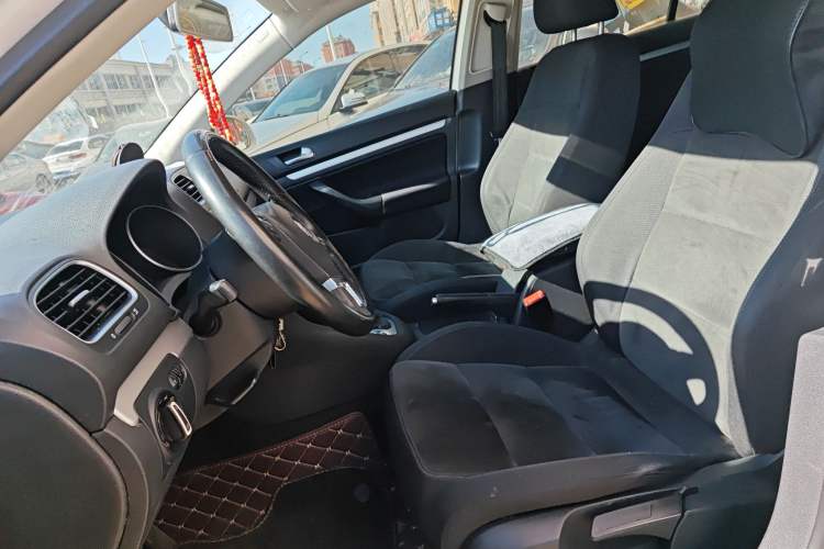 Used Volkswagen Golf 2011 1.4 TSI Comfort Travel Edition
