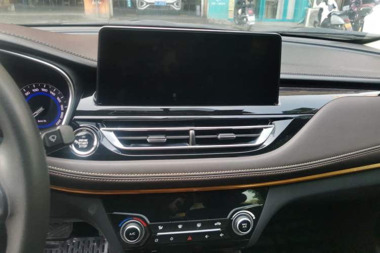 Used CHANGAN Eado DT 2018 1.6L Automatic Smart Enjoyment Model Audio And AC Panel