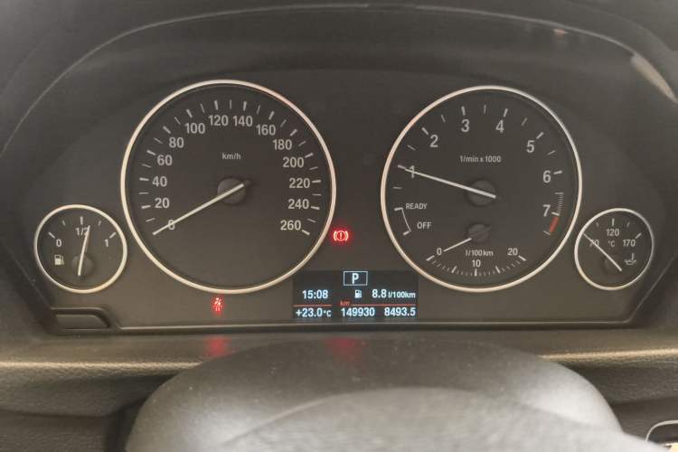 Used BMW 3 Series 2015 320i Fashion Model