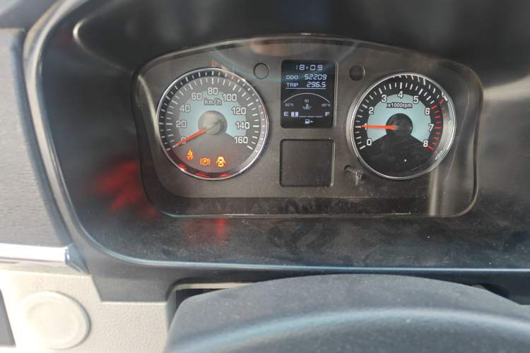 Used Jinbei New Hiace S 2021 1.5L Business-Class Central Air-Conditioned Coach China VI Standard SWC15M