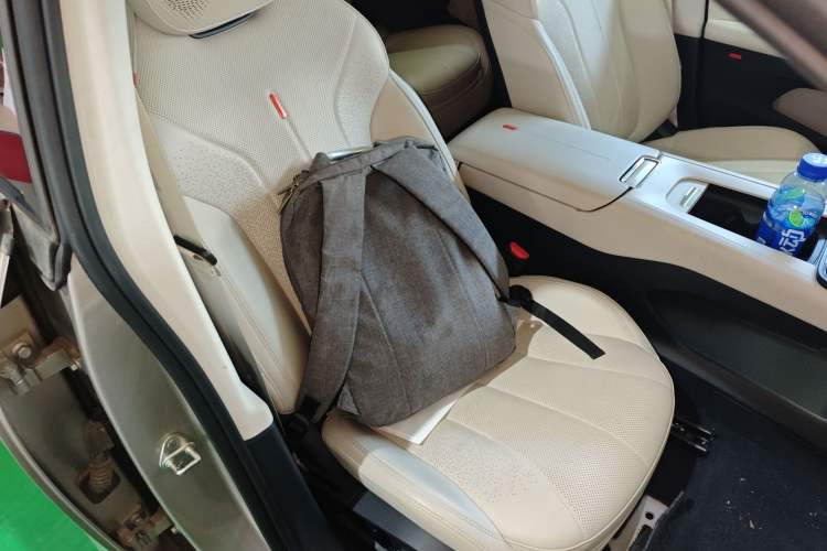 Used Lynk & Co 07 2024 EM-P 126 Long-Range Intelligent Driving Ultra Right Front Seat