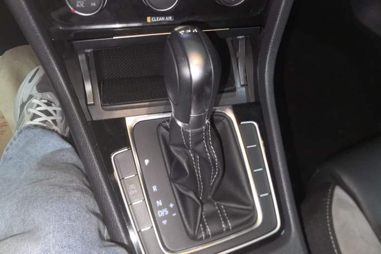 Used Volkswagen Golf 2017 280TSI Automatic R-Line Million-Vehicle Commemorative Edition