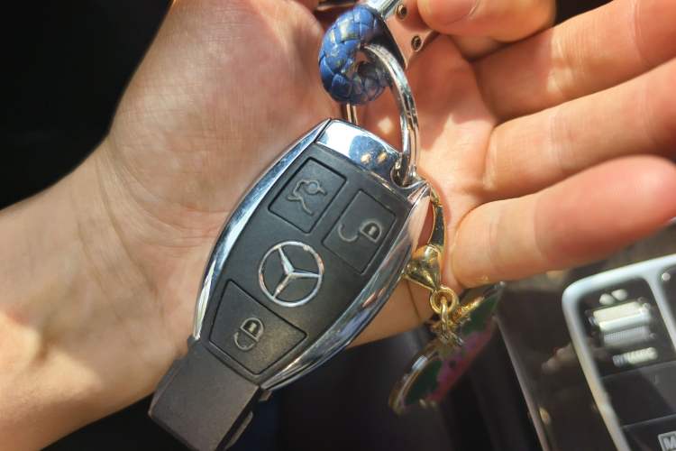 Used Mercedes-Benz GLC 2019 GLC 260 L 4MATIC Luxury Model Vehicle Key