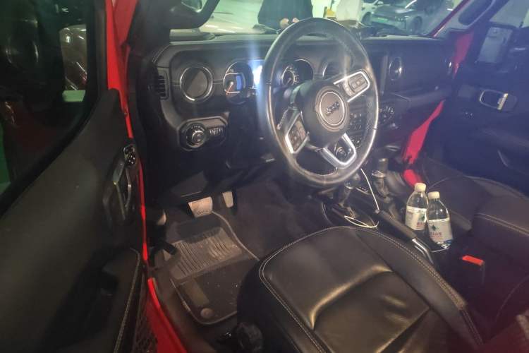 Used Jeep Wrangler 2019 2.0T Sahara Four-Door Prestige Edition China V Standard