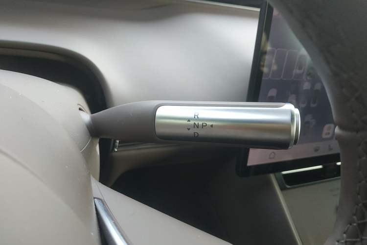 Used Hima Luxeed R7 2025 Range-Extended Version 251 km Max
