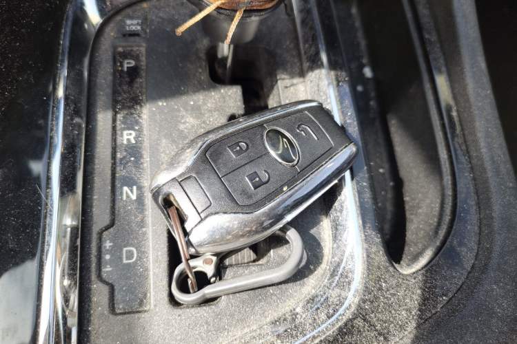 Used Soueast DX7 2015 1.5T Automatic Luxury Model
