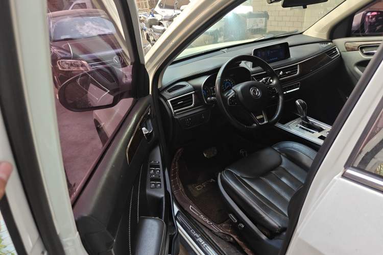 Used Dongfeng Fengon 580 2017 1.5T CVT Smart Style Model
