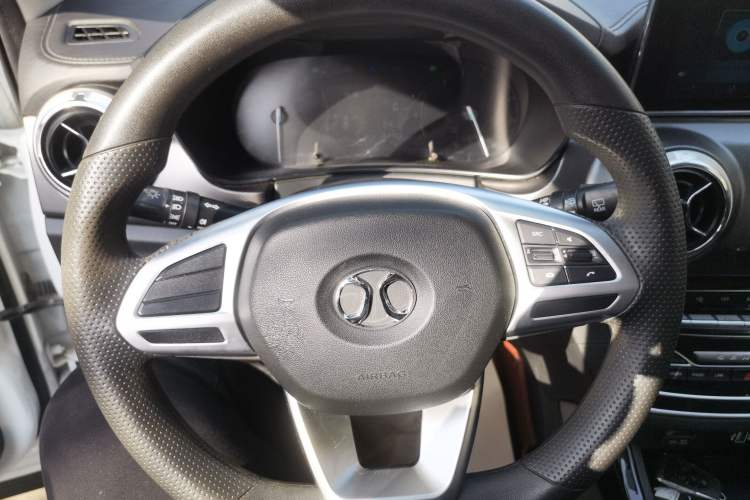 Used BAIC Beijing X5 2019 1.5T Manual Advance Edition China VI
