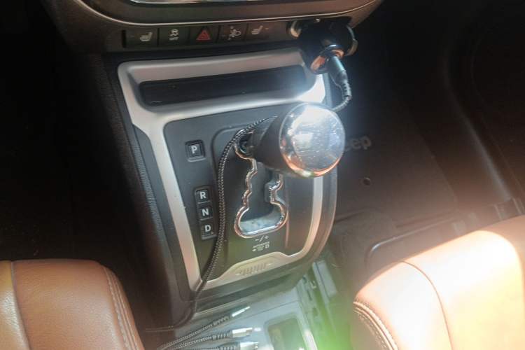 Used Jeep Compass 2014 2.4L four-wheel drive luxury version