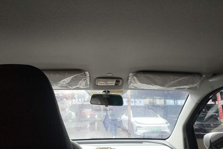 Used Chery QQ Ice Cream 2022 120km Conical Shape Lithium Iron Phosphate
