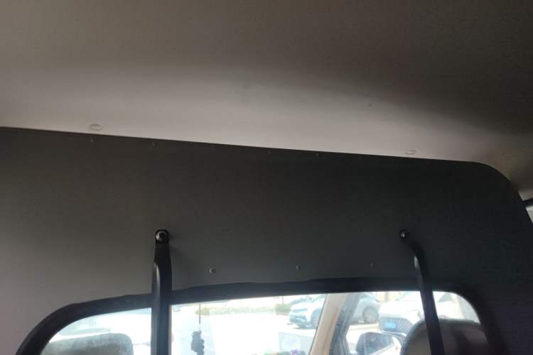 Used Wuling Hongguang V 2022 1.2L Jingqu Edition Window-Sealed Car with Hydraulic Power Steering LSI