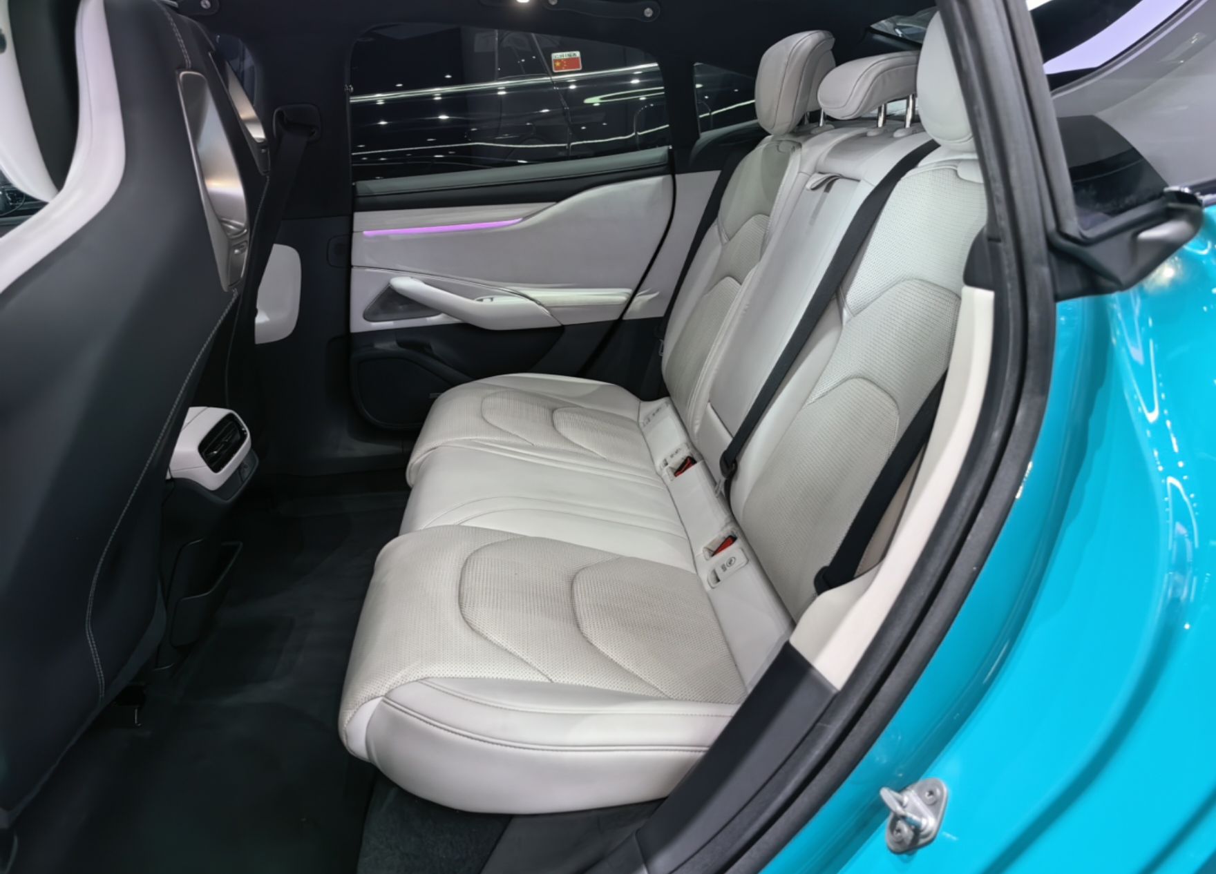 Xiaomi Auto SU7 2024 Four-Wheel-Drive Max Founder's Edition — снимка 20