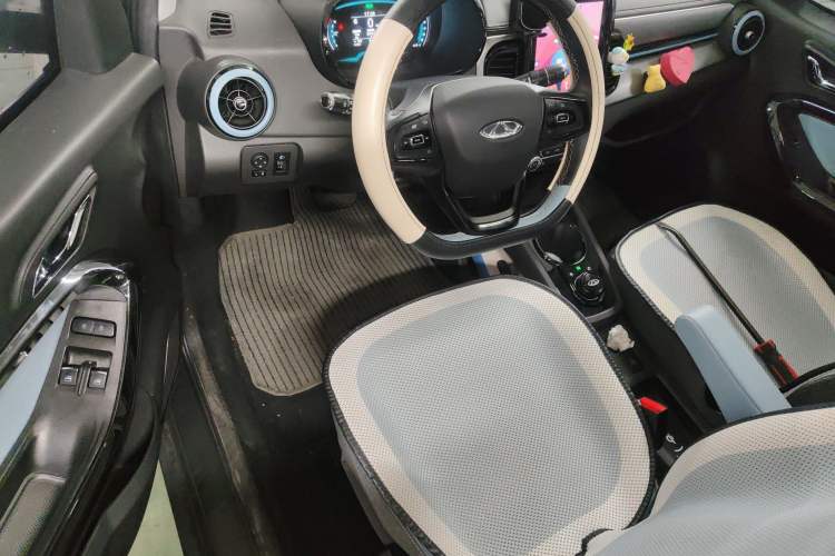 Used Chery QQ Little Ant 2022 Sweet Pink Edition Low-Sugar Version Lithium Iron Phosphate 29.2 kWh 30 kW 301 km Driver Seat