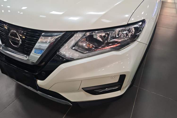 Used Nissan X-Trail 2019 2.5L CVT Smart Connect Luxury Edition 4WD
