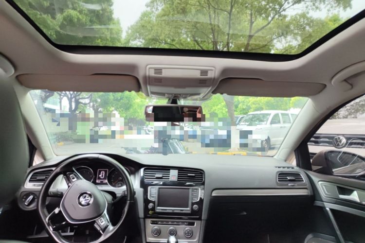 Used Volkswagen Golf 2014 1.4TSI Automatic Luxury Model Headliner