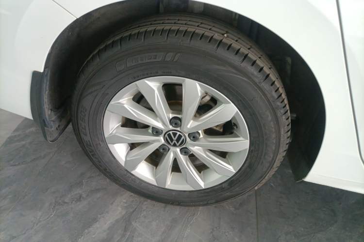 Used Volkswagen Bora 2020 1.5L Automatic Fashion Edition Right Rear Wheel Hub