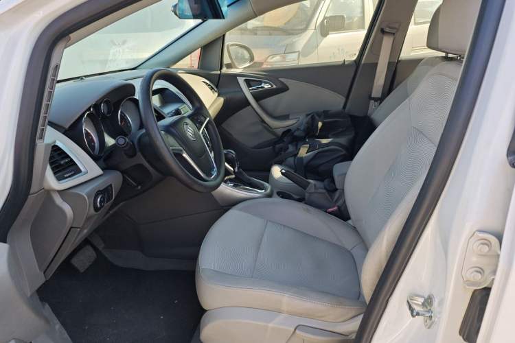 Used Buick GT 2014 XT 1.6L Automatic Fashion Edition
