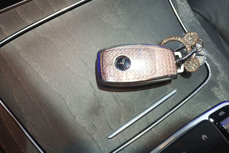 Used Mercedes-Benz E-Class 2021 Restyled E 300 L Luxury Edition Interior 1