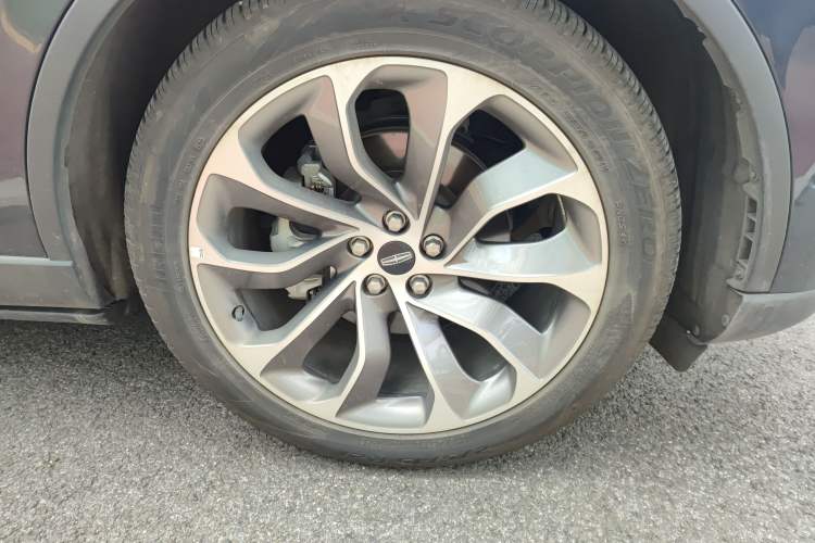 Used Lincoln Aviator 2020 3.0T V6 All-Wheel Drive Executive Version Right Front Wheel Hub