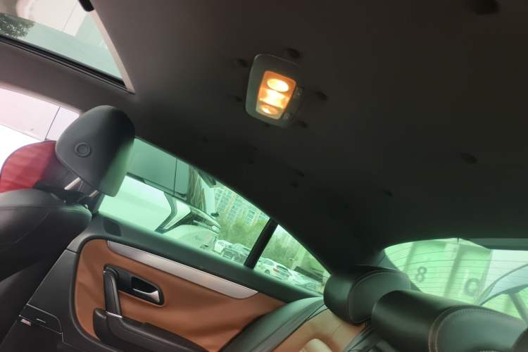 Used Volkswagen FAW-Volkswagen CC 2015 2.0 TSI Ultimate Model Headliner