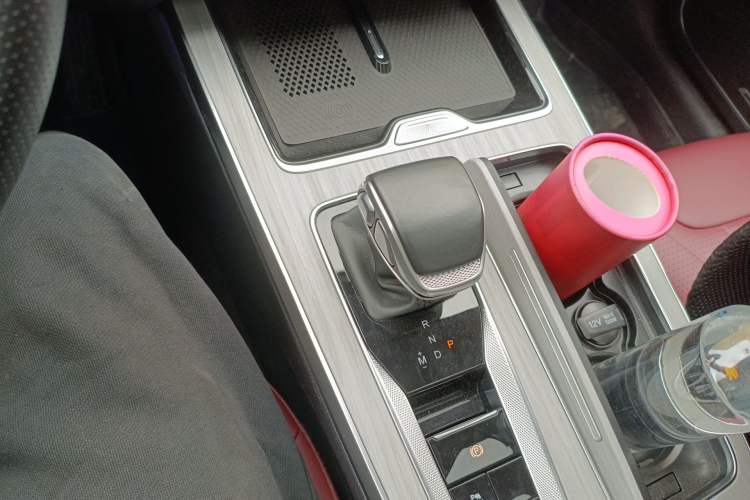 Used Hongqi HS5 2025 2.0T All-Wheel-Drive Flagship Pro Edition Gear Lever