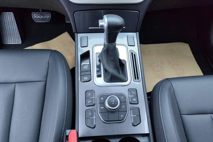 Used Haval H6 Coupe 2016 Blue Label 1.5T Automatic Two-Wheel Drive Elite Model Gear Lever