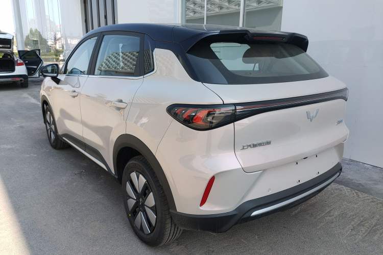 Used Wuling Bingo S 2025 Model 325km Deluxe Edition Rear Left 45 Deg