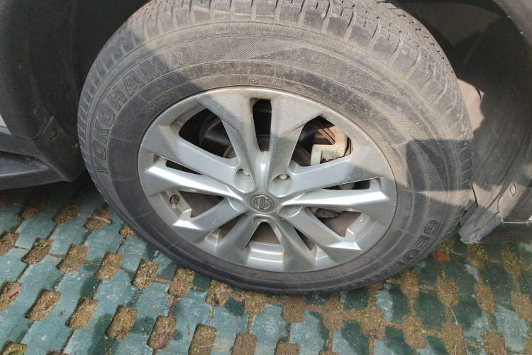 Used Nissan X-Trail 2015 2.0L CVT Comfort MAX Edition 2WD
