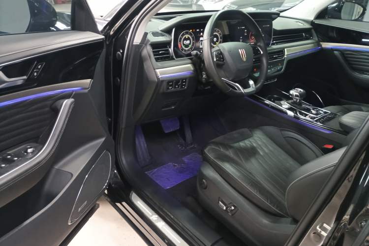 Used Hongqi HS5 2022 Facelifted Version 2.0T Smart Connect Flagship All-Wheel-Drive Edition
