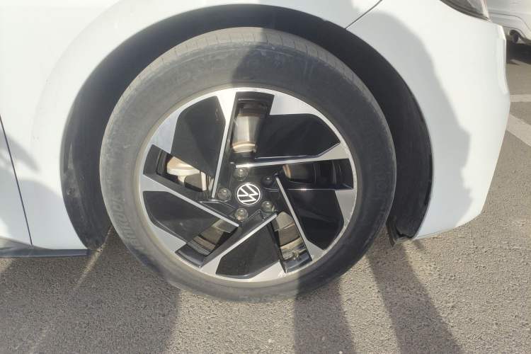 Used Volkswagen ID.3 2023 Upgraded Model Pure Intelligent Enjoyment Version Right Front Wheel Hub
