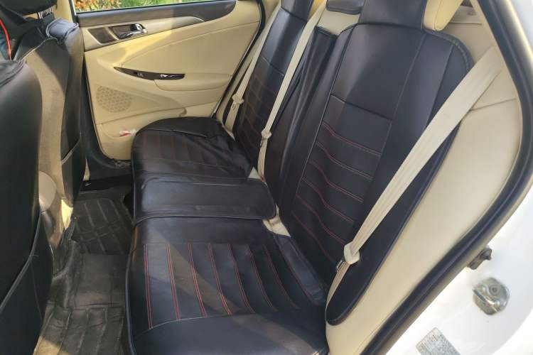 Used CHANGAN Eado 2016 1.6L Manual Fashion Edition
