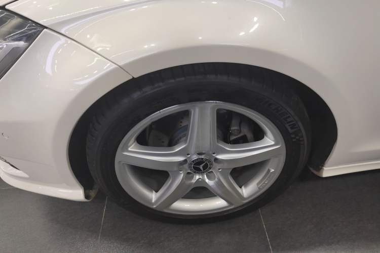 Used Mercedes-Benz CLS 2012 CLS 300 CGI Exterior 4