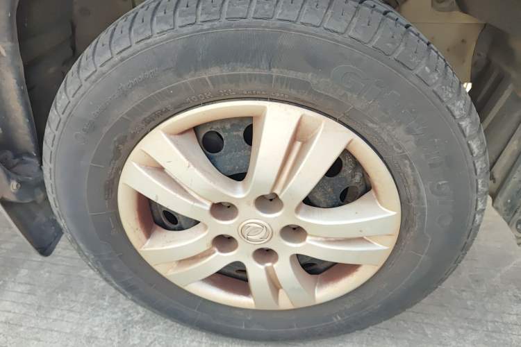 Used FORTHING Lingzhi 2016 M3L 1.6L 7-Seater Comfort Model
