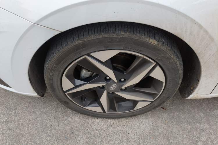 Used Hyundai Elantra 2022 1.5L CVT LUX Prestige Edition
