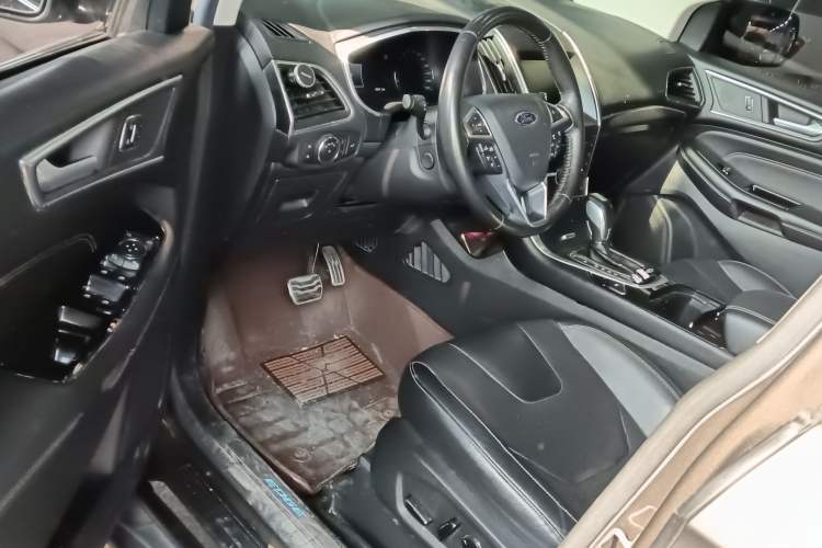 Used Ford Edge 2015 2.0T GTDi Four-Wheel Drive Prestige Model