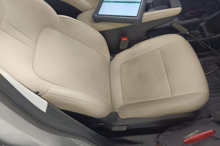 Used Wuling Bingo PLUS 2024 401 km Range 5-Seater Version
