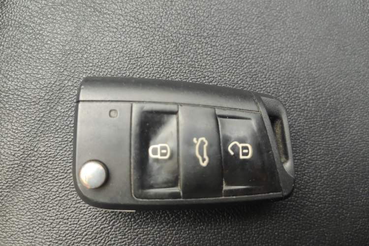 Used Skoda Octavia 2017 1.6L Manual Smart Drive Edition