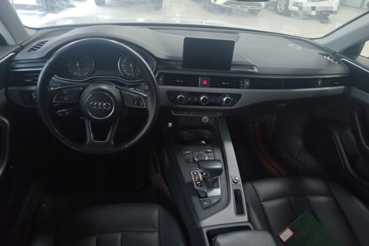 Used Audi A4L 2018 30th Anniversary Edition 30 TFSI Ambition Model
