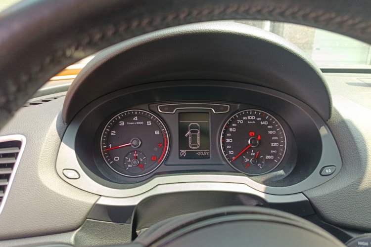 Used Audi Q3 2015 30 TFSI Comfort Model
